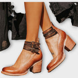 Scarpe con più cinturini e tacco spesso