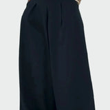 Set di Basco e Cardigan in Stile Elegante e Moderno