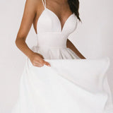 Elara - Graceful Minimalist Dress