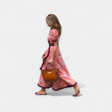 Abito Romantico con Cintura e Volant in Satin