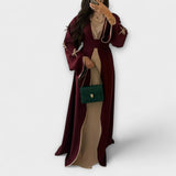 Cardigan Elegante e Abito Combinato con Decorazione a Righe