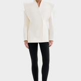 Giacca scultorea con spalle accentuate