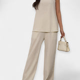 Set Comodo con Top Senza Maniche e Pantaloni Larghi