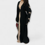 Cardigan Elegante e Abito Combinato con Decorazione a Righe