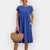 Abito Midi con Linee Semplici