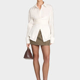 Camicia Elegante con Nodo e Dettaglio Raffinato