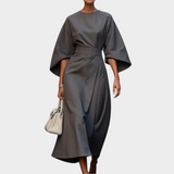 Abito Minimalista con Cintura e Maniche Ampie