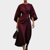 Abito Minimalista con Cintura e Maniche Ampie