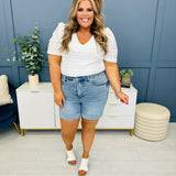 Avery - Casual Denim Shorts