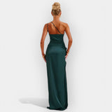 Abito in Satin per Serate Aristocratiche