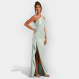 Abito in Satin per Serate Aristocratiche