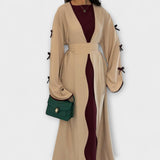 Cardigan Elegante e Abito Combinato con Decorazione a Righe