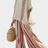 Incredibile Completo Due Pezzi Daisy con Strisce Rosse in Tessuto Naturale