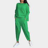 Set Blusa e Pantaloni con Leggera Eleganza